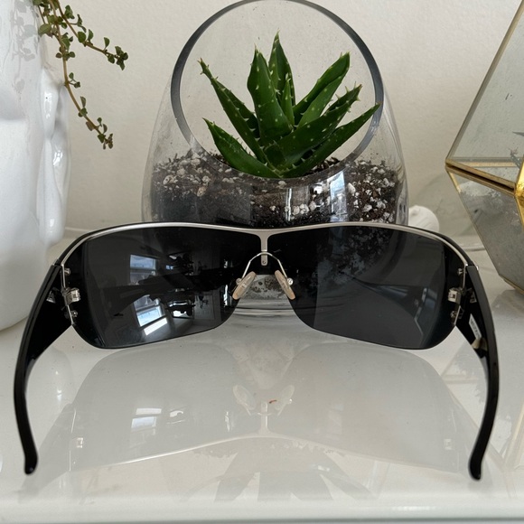 Flawed - Authentic Missoni sunglasses - Picture 3 of 7